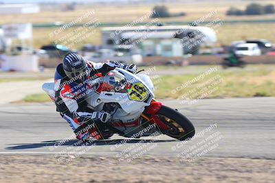 media/Oct-14-2023-TrackXperience (Sat) [[0517685739]]/Level 3/session 5 turn 12/